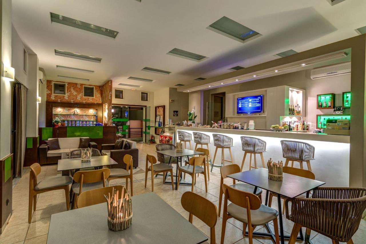 Alkionis Beach Hotel Apartments Sfáka Extérieur photo