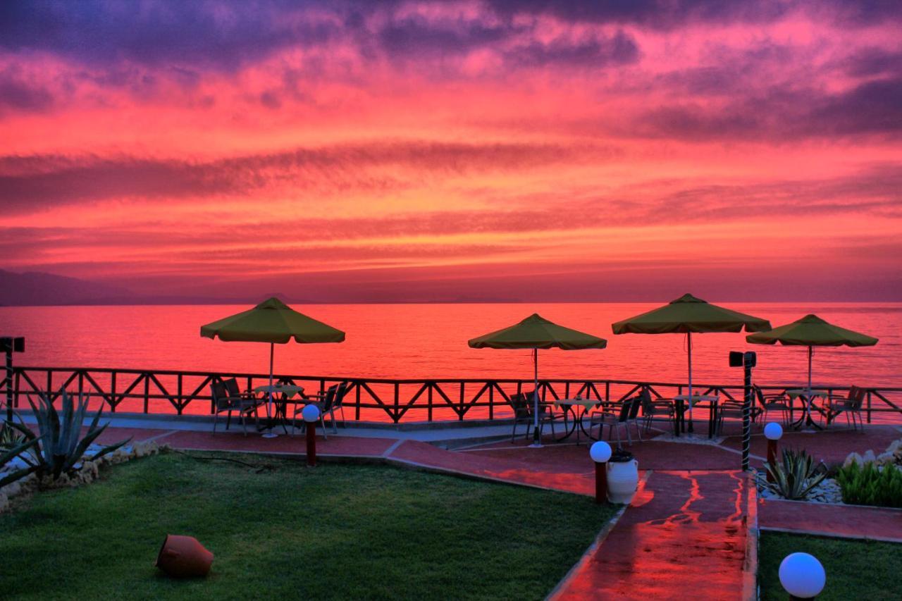 Alkionis Beach Hotel Apartments Sfáka Extérieur photo